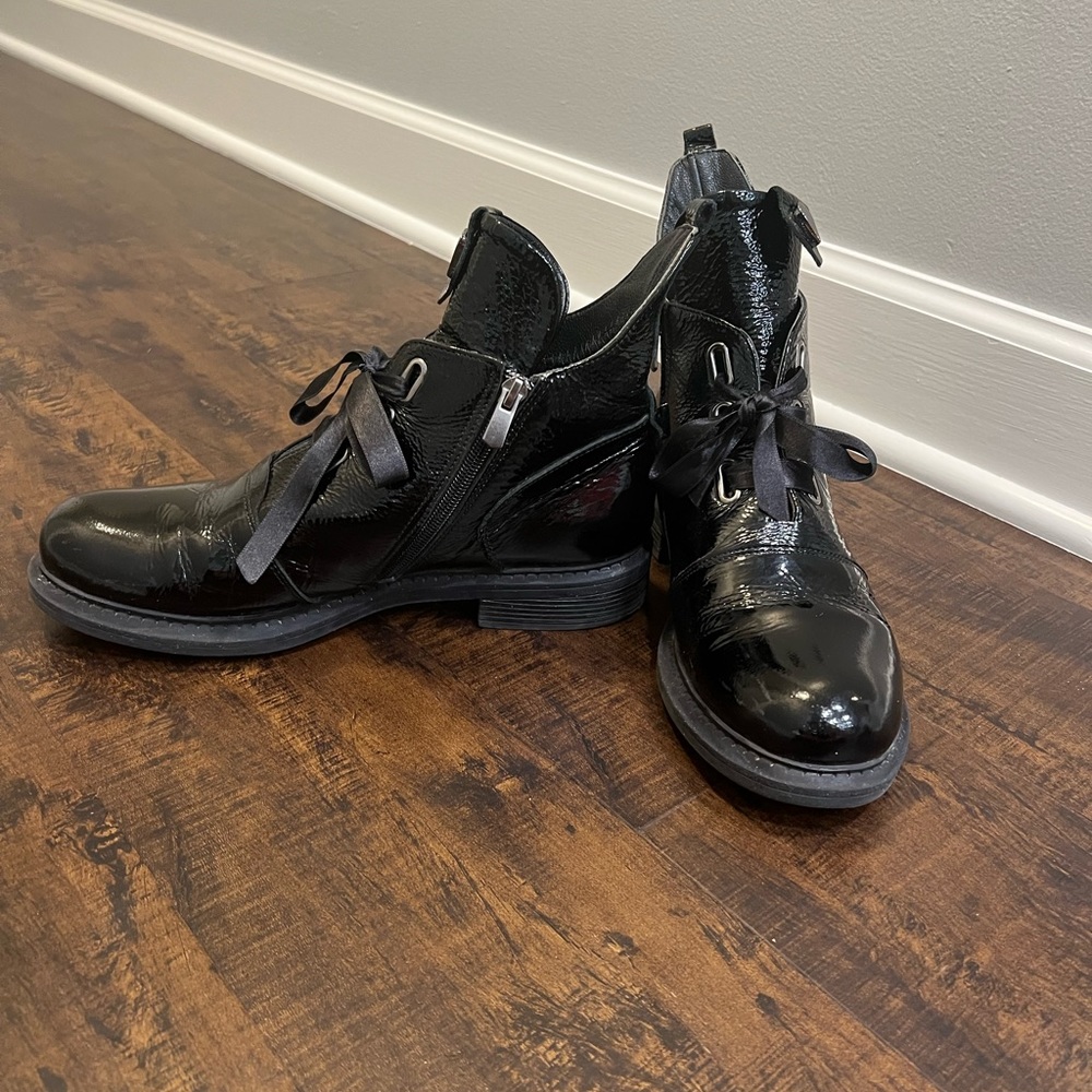 Sheridan Mia Tease Bootie Black - Size 11